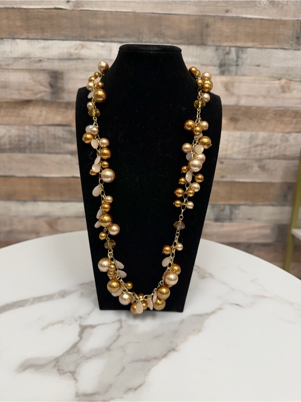 LOFT faux pearl/gold cluster necklace N/A